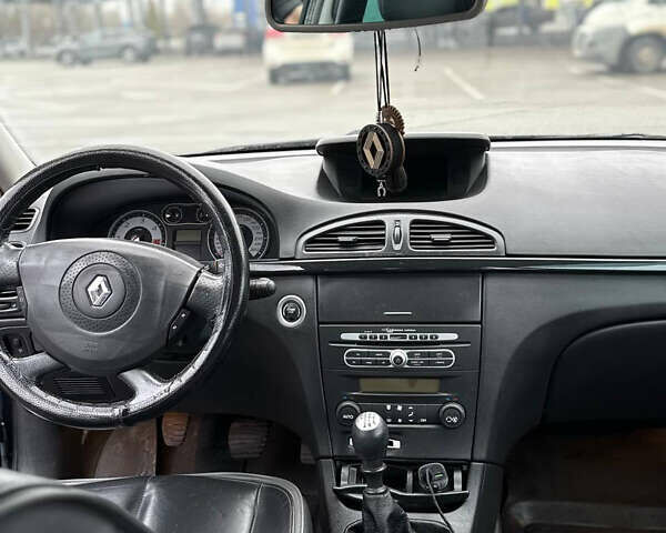 Черный Рено Лагуна, объемом двигателя 2 л и пробегом 356 тыс. км за 5500 $, фото 8 на Automoto.ua