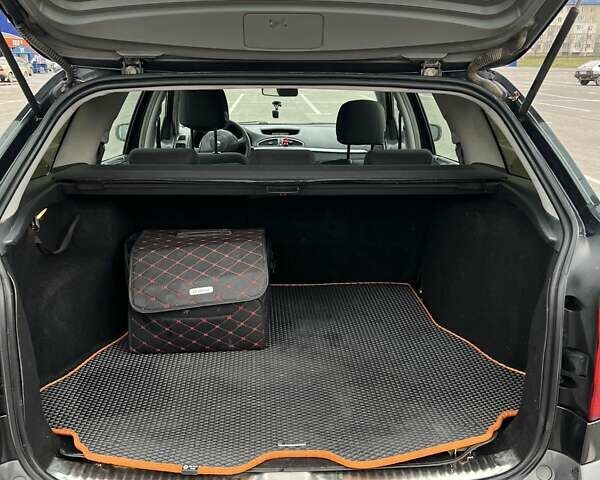 Черный Рено Лагуна, объемом двигателя 1.9 л и пробегом 293 тыс. км за 4500 $, фото 9 на Automoto.ua