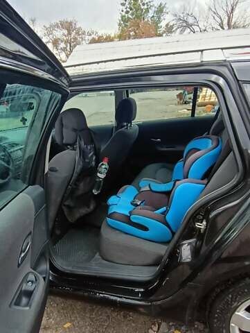 Рено Лагуна 2006 в Луцке на Automoto.ua Черный Рено Лагуна, объемом двигателя 1.9 л и пробегом 267 тыс. км за 4600 $, фото 6 на Automoto.ua