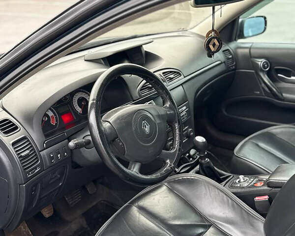 Черный Рено Лагуна, объемом двигателя 2 л и пробегом 356 тыс. км за 5500 $, фото 5 на Automoto.ua