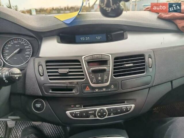 Черный Рено Лагуна, объемом двигателя 2 л и пробегом 262 тыс. км за 5500 $, фото 17 на Automoto.ua