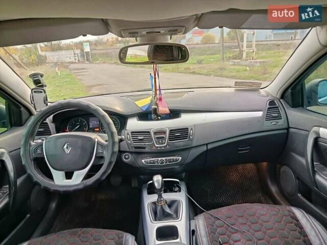 Черный Рено Лагуна, объемом двигателя 2 л и пробегом 262 тыс. км за 5500 $, фото 9 на Automoto.ua