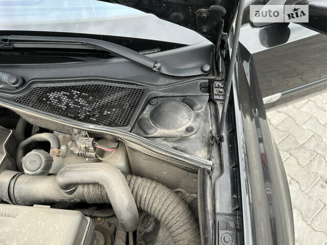 Черный Рено Лагуна, объемом двигателя 2 л и пробегом 213 тыс. км за 5999 $, фото 99 на Automoto.ua