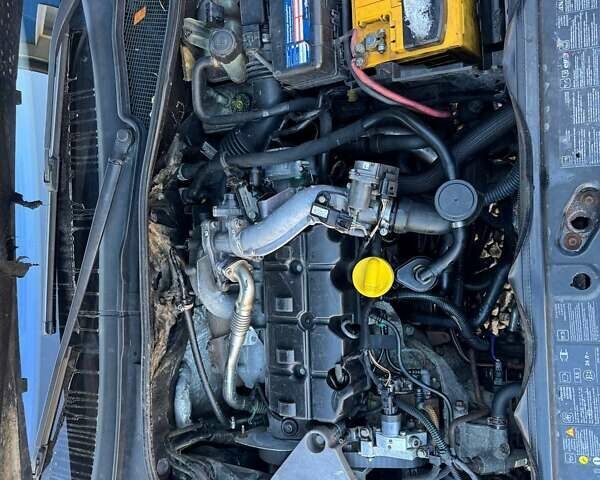 Черный Рено Лагуна, объемом двигателя 1.9 л и пробегом 220 тыс. км за 3700 $, фото 17 на Automoto.ua