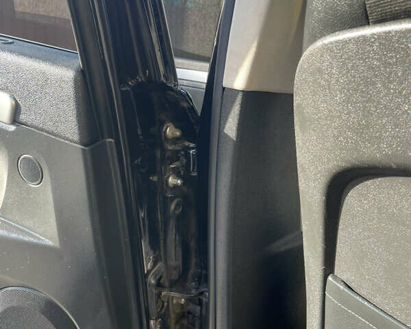 Черный Рено Лагуна, объемом двигателя 2 л и пробегом 276 тыс. км за 7700 $, фото 43 на Automoto.ua