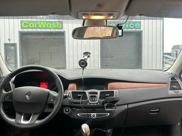 Чорний Рено Лагуна, об'ємом двигуна 2 л та пробігом 350 тис. км за 6500 $, фото 6 на Automoto.ua