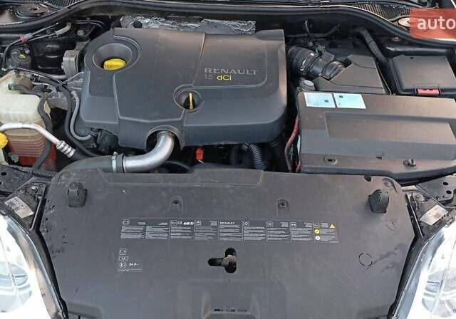 Черный Рено Лагуна, объемом двигателя 1.5 л и пробегом 281 тыс. км за 6200 $, фото 21 на Automoto.ua