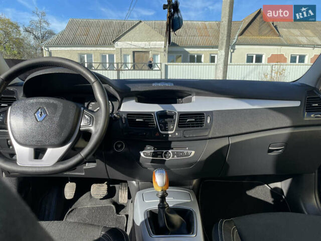 Черный Рено Лагуна, объемом двигателя 2 л и пробегом 276 тыс. км за 7700 $, фото 33 на Automoto.ua