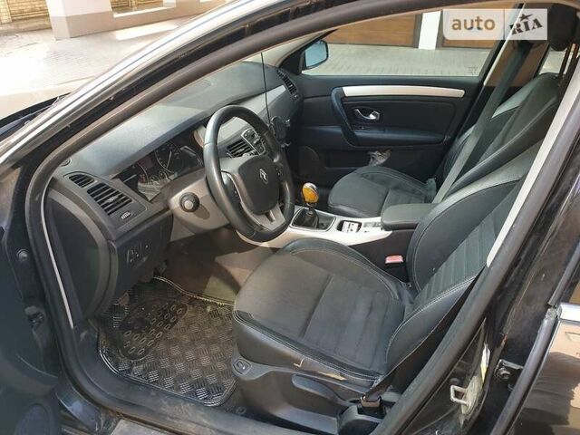 Черный Рено Лагуна, объемом двигателя 2 л и пробегом 232 тыс. км за 5950 $, фото 4 на Automoto.ua