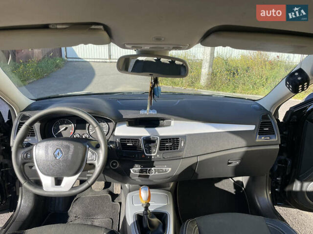 Черный Рено Лагуна, объемом двигателя 2 л и пробегом 276 тыс. км за 7700 $, фото 34 на Automoto.ua