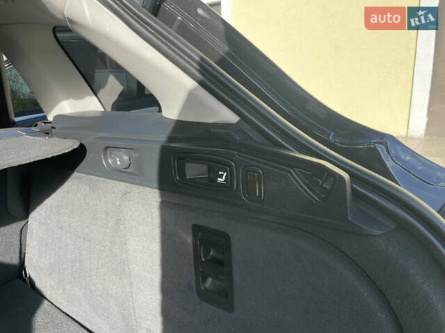 Черный Рено Лагуна, объемом двигателя 2 л и пробегом 276 тыс. км за 7700 $, фото 51 на Automoto.ua