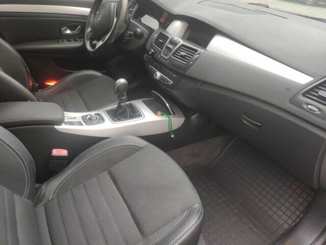 Чорний Рено Лагуна, об'ємом двигуна 2 л та пробігом 250 тис. км за 6750 $, фото 17 на Automoto.ua