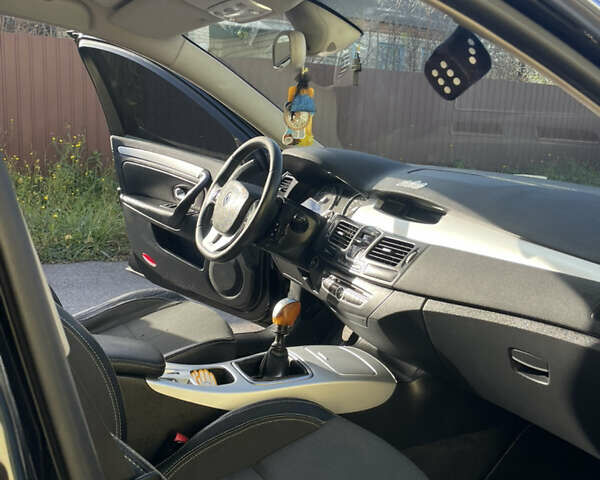 Черный Рено Лагуна, объемом двигателя 2 л и пробегом 276 тыс. км за 7700 $, фото 47 на Automoto.ua