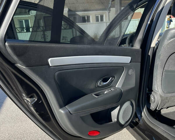 Черный Рено Лагуна, объемом двигателя 2 л и пробегом 276 тыс. км за 7700 $, фото 18 на Automoto.ua