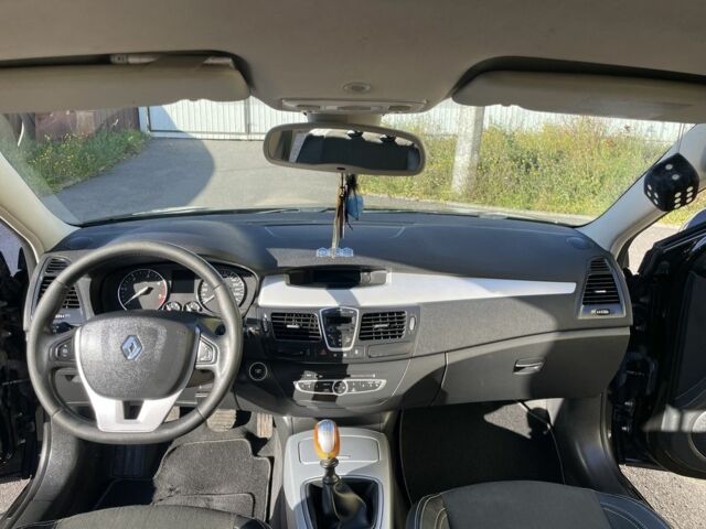 Черный Рено Лагуна, объемом двигателя 2 л и пробегом 276 тыс. км за 7700 $, фото 6 на Automoto.ua