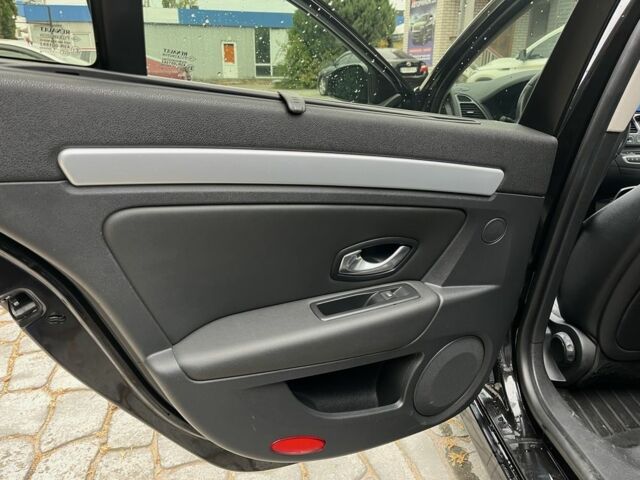 Чорний Рено Лагуна, об'ємом двигуна 2 л та пробігом 378 тис. км за 6500 $, фото 19 на Automoto.ua