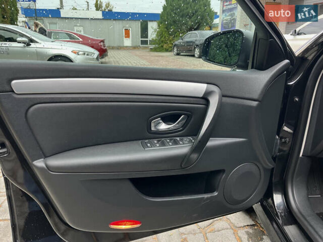 Чорний Рено Лагуна, об'ємом двигуна 2 л та пробігом 378 тис. км за 6500 $, фото 13 на Automoto.ua