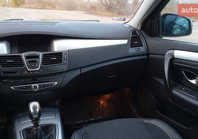 Черный Рено Лагуна, объемом двигателя 1.5 л и пробегом 281 тыс. км за 6200 $, фото 19 на Automoto.ua