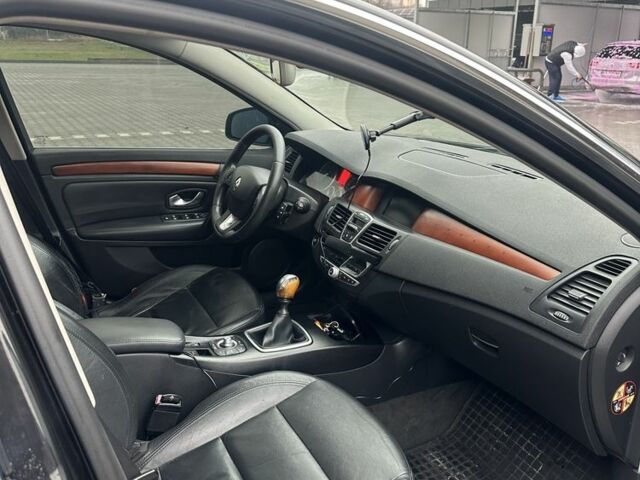 Чорний Рено Лагуна, об'ємом двигуна 2 л та пробігом 350 тис. км за 6500 $, фото 4 на Automoto.ua