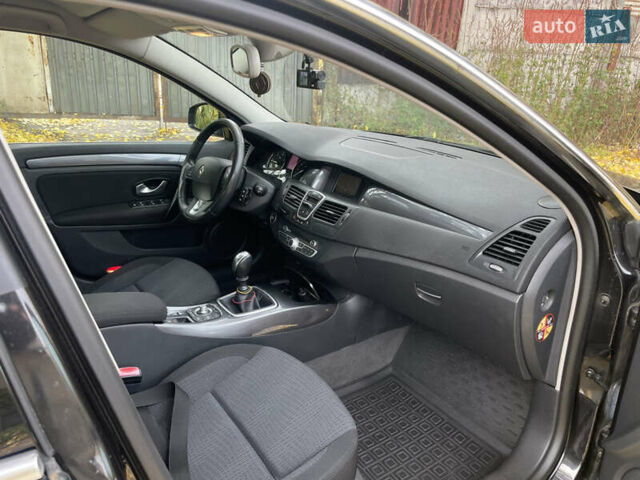 Черный Рено Лагуна, объемом двигателя 1.5 л и пробегом 302 тыс. км за 5950 $, фото 7 на Automoto.ua