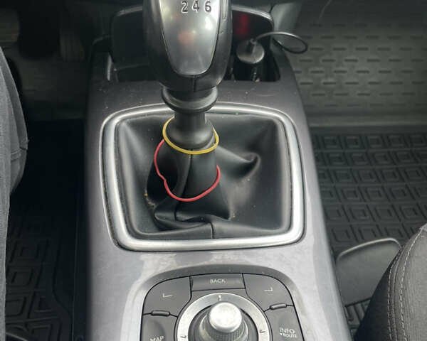 Черный Рено Лагуна, объемом двигателя 1.5 л и пробегом 302 тыс. км за 5950 $, фото 13 на Automoto.ua