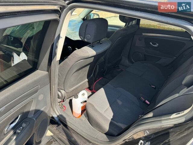 Черный Рено Лагуна, объемом двигателя 1.46 л и пробегом 319 тыс. км за 4000 $, фото 14 на Automoto.ua