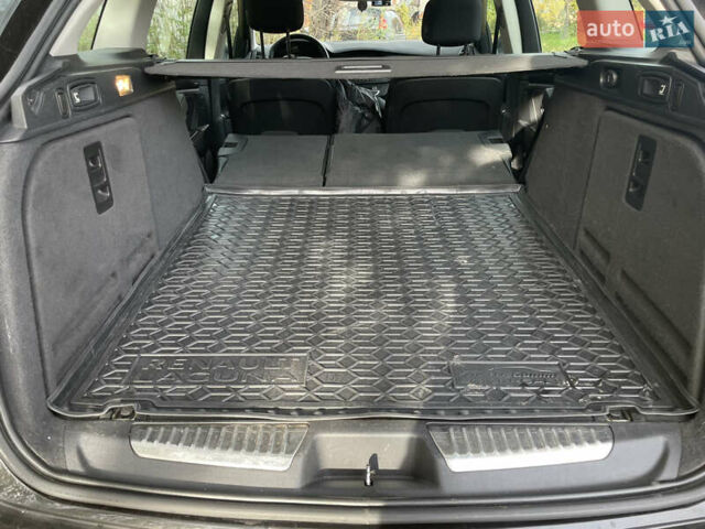 Черный Рено Лагуна, объемом двигателя 1.5 л и пробегом 302 тыс. км за 5950 $, фото 9 на Automoto.ua