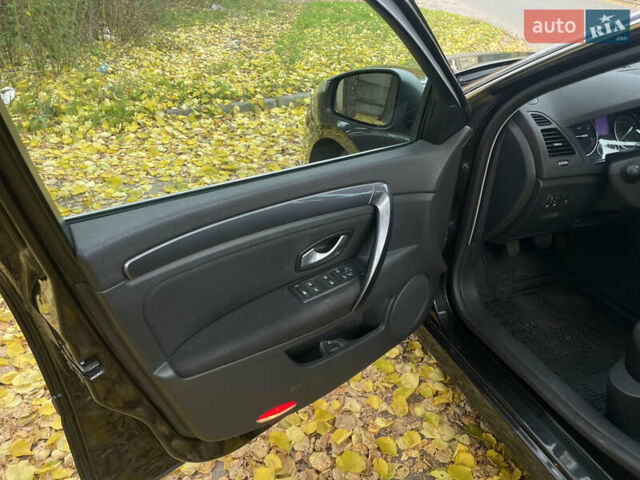 Черный Рено Лагуна, объемом двигателя 1.5 л и пробегом 302 тыс. км за 5950 $, фото 2 на Automoto.ua