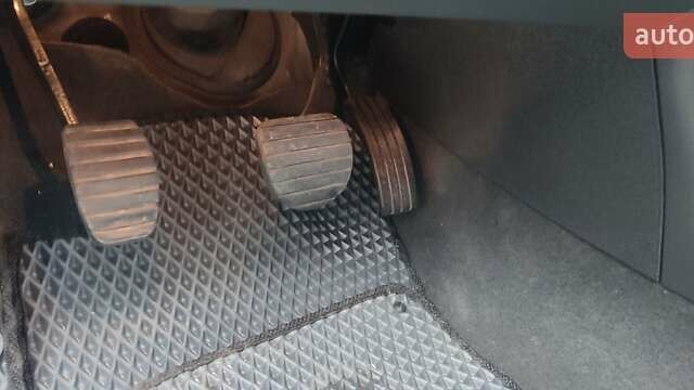 Рено Лагуна 2010 в Хмельницком на Automoto.ua Черный Рено Лагуна, объемом двигателя 1.5 л и пробегом 252 тыс. км за 7199 $, фото 30 на Automoto.ua