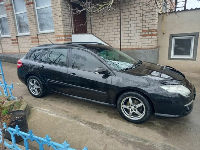 Черный Рено Лагуна, объемом двигателя 2 л и пробегом 309 тыс. км за 7500 $, фото 3 на Automoto.ua