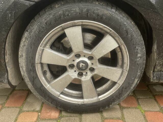 Рено Лагуна 2010 в Стрые на Automoto.ua Черный Рено Лагуна, объемом двигателя 2 л и пробегом 300 тыс. км за 6900 $, фото 11 на Automoto.ua