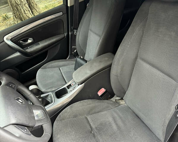 Чорний Рено Лагуна, об'ємом двигуна 1.5 л та пробігом 326 тис. км за 6400 $, фото 9 на Automoto.ua