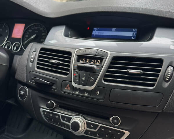 Чорний Рено Лагуна, об'ємом двигуна 1.5 л та пробігом 326 тис. км за 6400 $, фото 4 на Automoto.ua