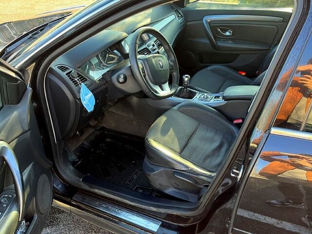 Черный Рено Лагуна, объемом двигателя 1.5 л и пробегом 306 тыс. км за 6800 $, фото 8 на Automoto.ua