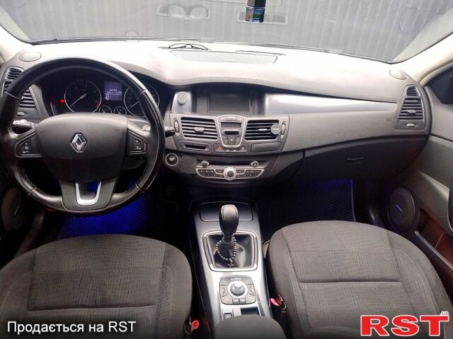 Черный Рено Лагуна, объемом двигателя 1.5 л и пробегом 250 тыс. км за 6100 $, фото 8 на Automoto.ua