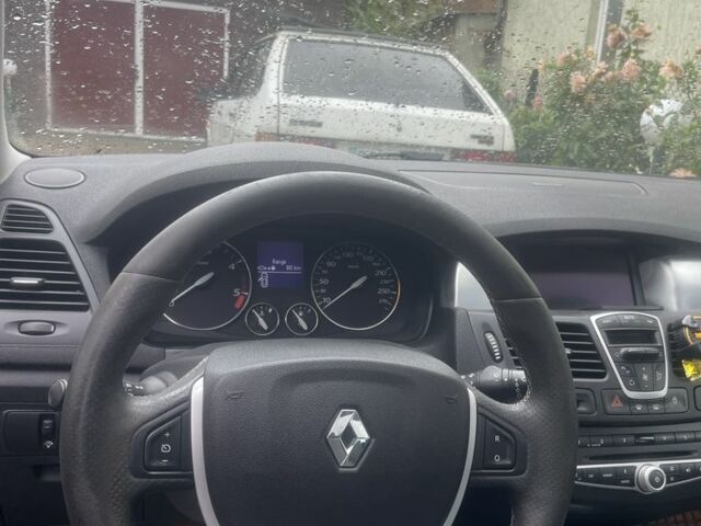 Рено Лагуна 2010 в Стрые на Automoto.ua Черный Рено Лагуна, объемом двигателя 2 л и пробегом 300 тыс. км за 6900 $, фото 10 на Automoto.ua