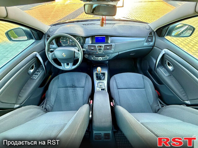 Черный Рено Лагуна, объемом двигателя 1.5 л и пробегом 290 тыс. км за 6650 $, фото 10 на Automoto.ua