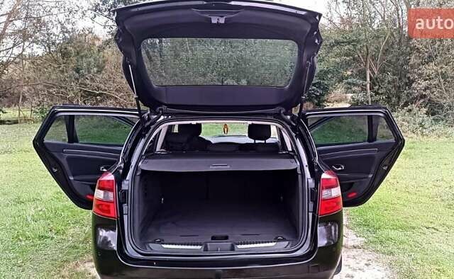 Рено Лагуна 2010 в Лановцах на Automoto.ua Черный Рено Лагуна, объемом двигателя 1.5 л и пробегом 246 тыс. км за 6500 $, фото 4 на Automoto.ua