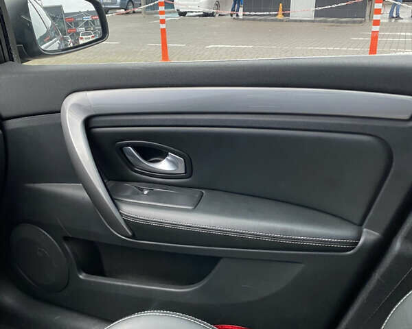 Черный Рено Лагуна, объемом двигателя 1.46 л и пробегом 246 тыс. км за 6500 $, фото 16 на Automoto.ua