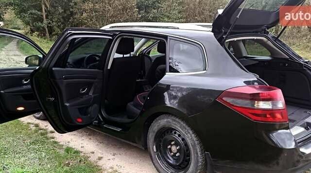 Рено Лагуна 2010 в Лановцах на Automoto.ua Черный Рено Лагуна, объемом двигателя 1.5 л и пробегом 246 тыс. км за 6500 $, фото 7 на Automoto.ua