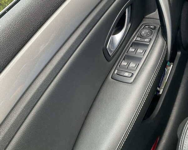 Черный Рено Лагуна, объемом двигателя 1.46 л и пробегом 246 тыс. км за 6500 $, фото 14 на Automoto.ua