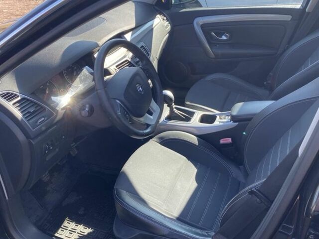 Черный Рено Лагуна, объемом двигателя 1.5 л и пробегом 309 тыс. км за 6300 $, фото 7 на Automoto.ua