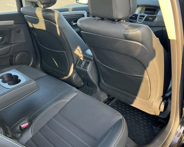 Черный Рено Лагуна, объемом двигателя 1.5 л и пробегом 238 тыс. км за 7700 $, фото 19 на Automoto.ua