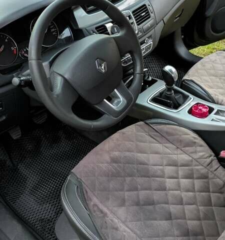 Рено Лагуна 2011 в Остоге на Automoto.ua Черный Рено Лагуна, объемом двигателя 1.5 л и пробегом 222 тыс. км за 6500 $, фото 7 на Automoto.ua