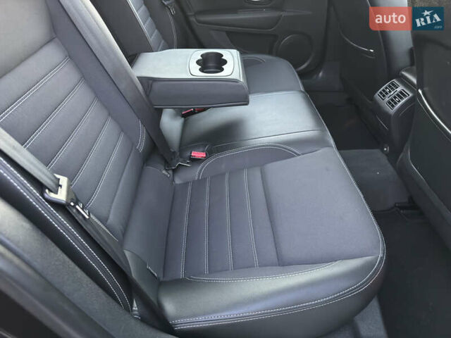 Черный Рено Лагуна, объемом двигателя 1.5 л и пробегом 271 тыс. км за 8550 $, фото 39 на Automoto.ua