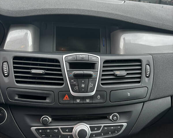 Черный Рено Лагуна, объемом двигателя 1.46 л и пробегом 340 тыс. км за 6299 $, фото 8 на Automoto.ua