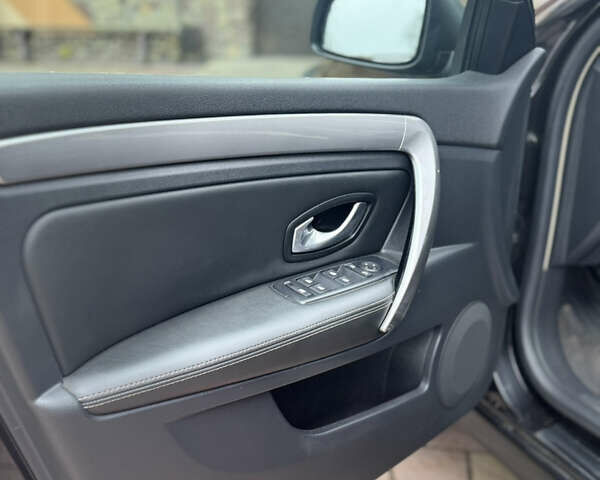 Черный Рено Лагуна, объемом двигателя 1.5 л и пробегом 227 тыс. км за 6800 $, фото 21 на Automoto.ua