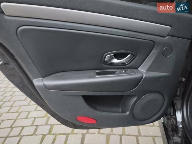 Черный Рено Лагуна, объемом двигателя 1.5 л и пробегом 250 тыс. км за 5500 $, фото 35 на Automoto.ua