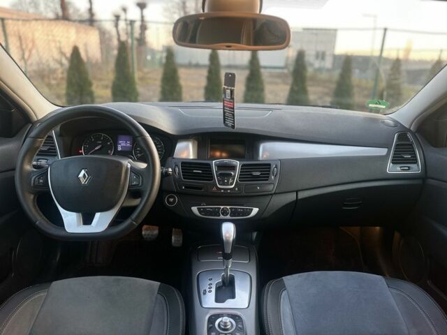 Черный Рено Лагуна, объемом двигателя 2 л и пробегом 190 тыс. км за 9000 $, фото 6 на Automoto.ua