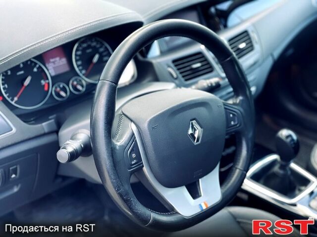 Черный Рено Лагуна, объемом двигателя 2 л и пробегом 278 тыс. км за 8900 $, фото 7 на Automoto.ua